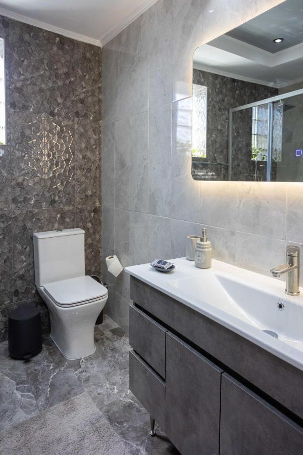 Luxury & Cozy Apartment Messini Exterior photo